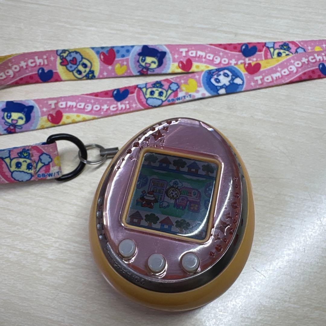 たまごっち iD L ピンク【ストラップ付き】