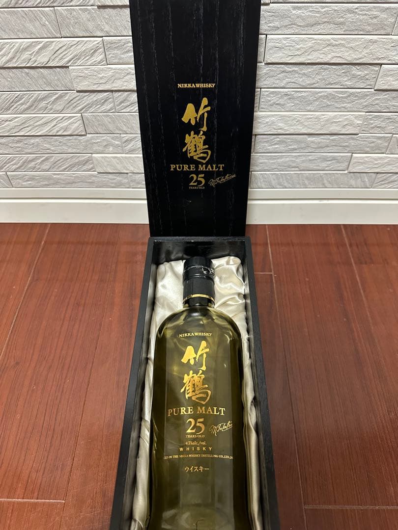 NIKKA 竹鶴 PURE MALT 25年 700ml 43%