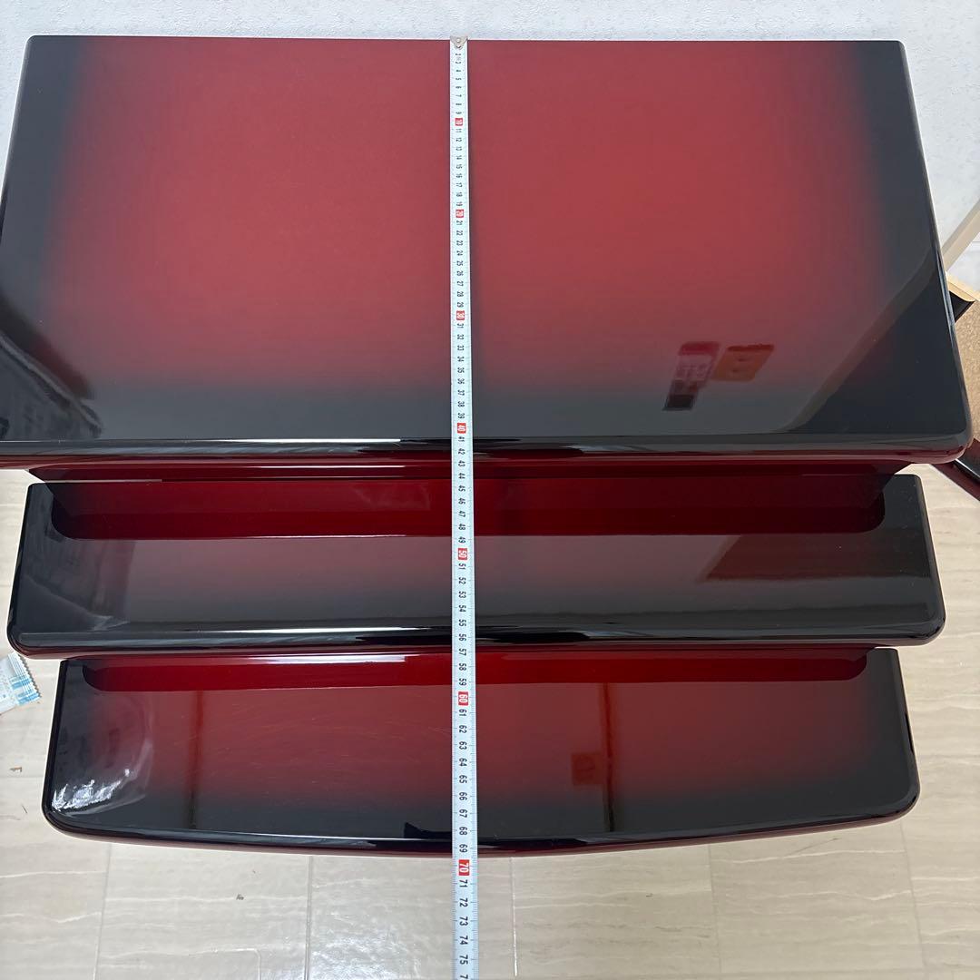 赤い花柄木製雛人形飾り台 花柄屏風2枚付き