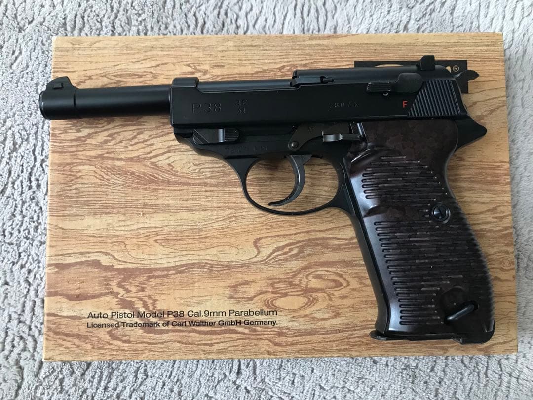 ワルサーp38ac41ブラックモデル 新品予備マガジン付き