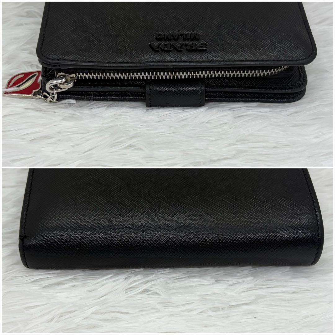 希少/美品✨️プラダ 二つ折り財布 サフィアーノ シャイン リップチャーム 黒