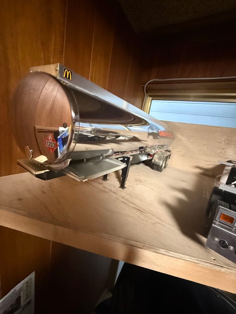 タンクローリー