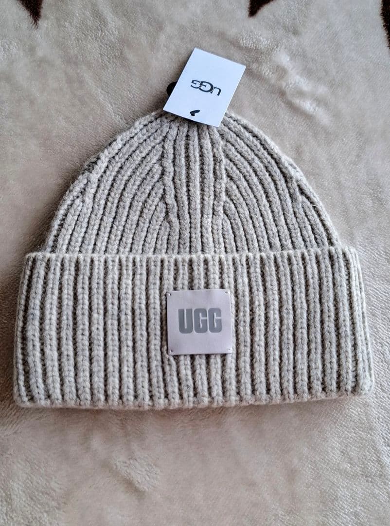 うさ→新品タグ付き！UGG ビーニー ニット帽／ライトグレー