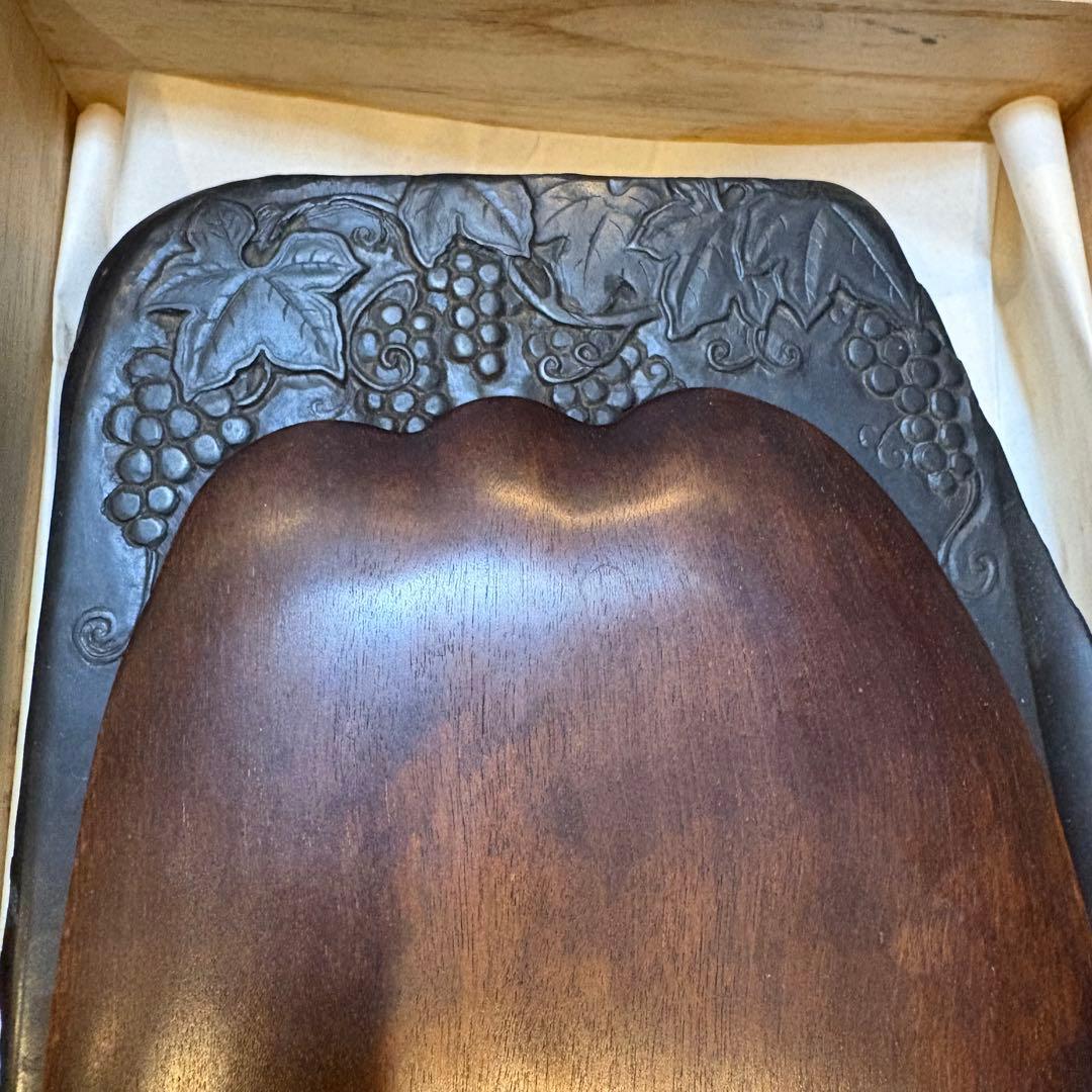 書道 硯 雨畑硯　雨畑真石 知石作 最高級品 大型硯　葡萄　彫刻