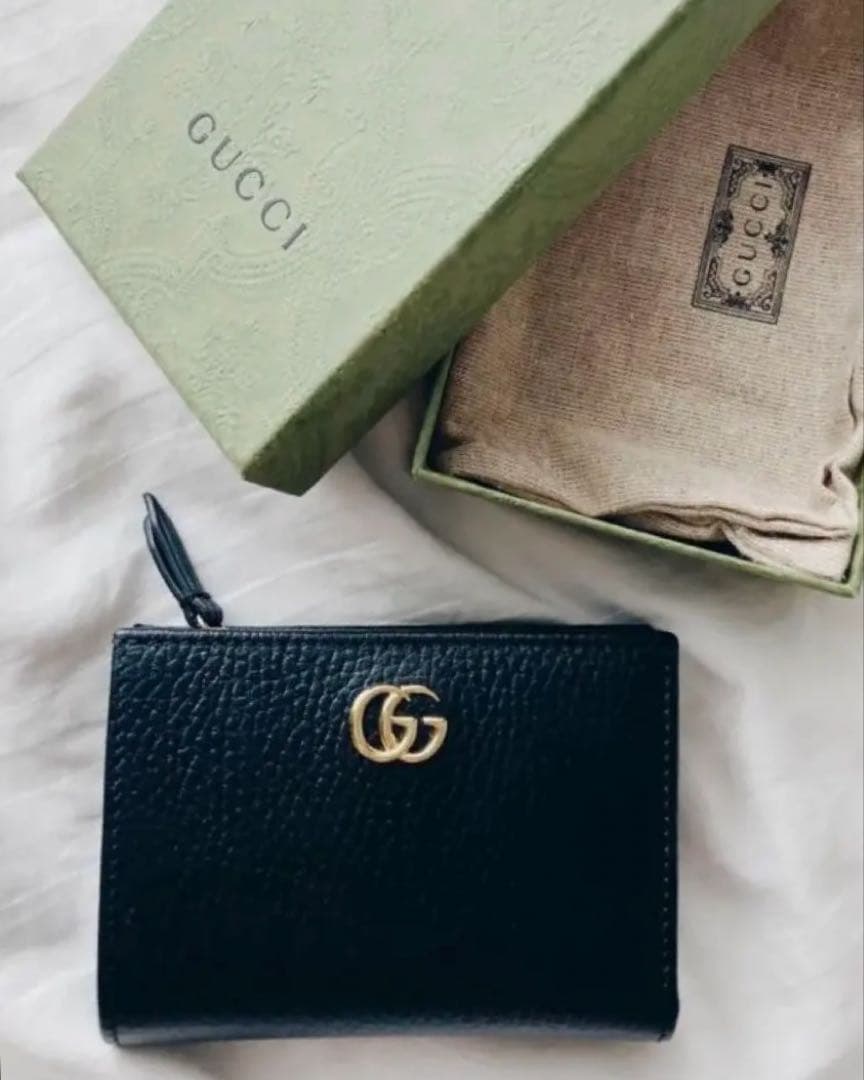 【極美品】GUCCI ブラックレザー 二つ折り財布　ダブルG ウォレット ‎