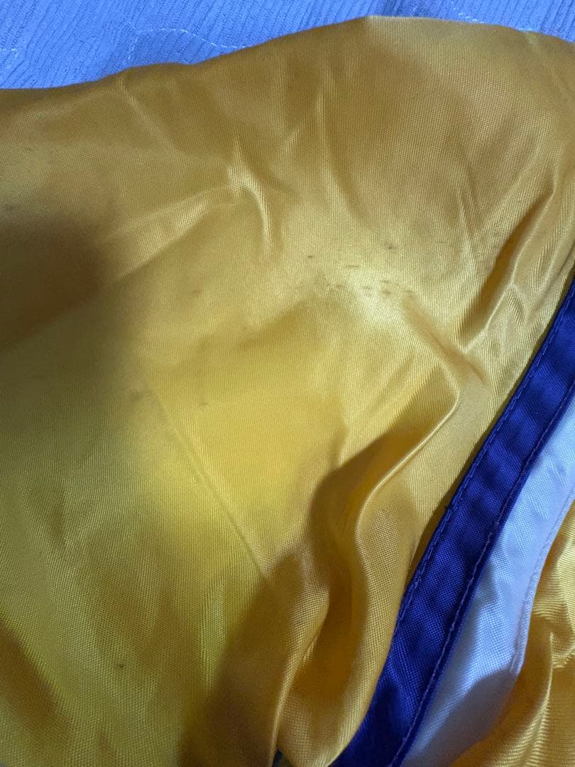 Starter 製 ロサンゼルス・レイカーズ オフィシャルサテンジャケットです