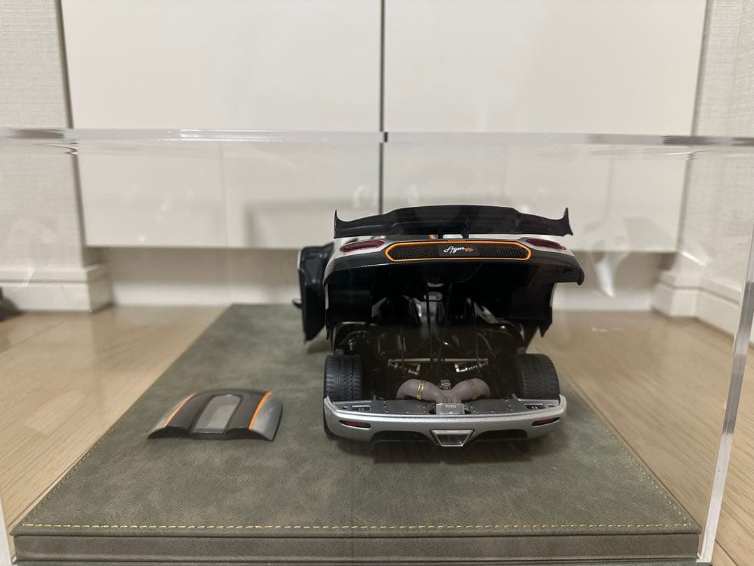 オートアート 1/18 ケーニグセグ アゲーラ ミニカー ケース付