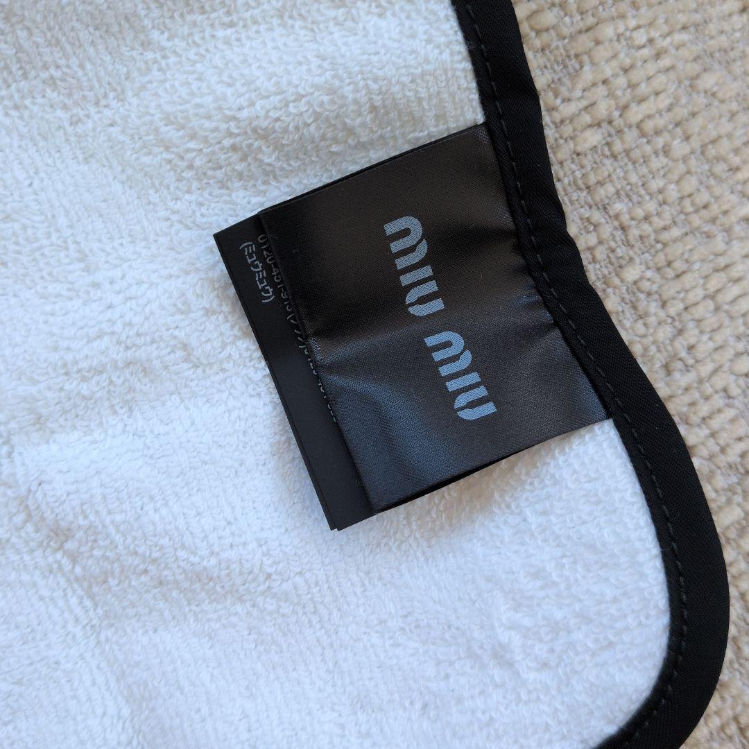 ミュウミュウ非売品③　タオルハンカチ＆ポーチセット　小物入れ　財布