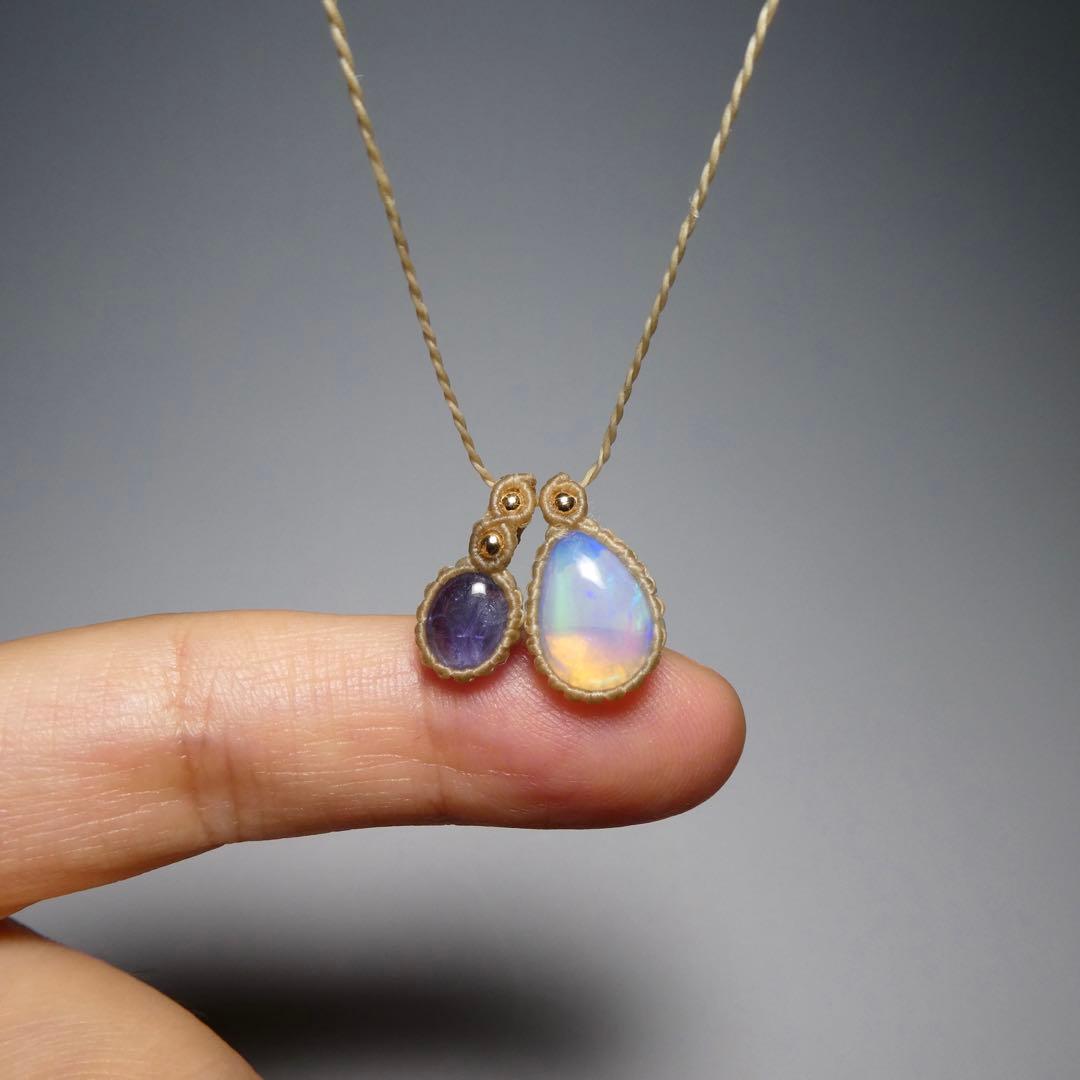 でんちゃん　オパールとタンザナイトのマクラメネックレス