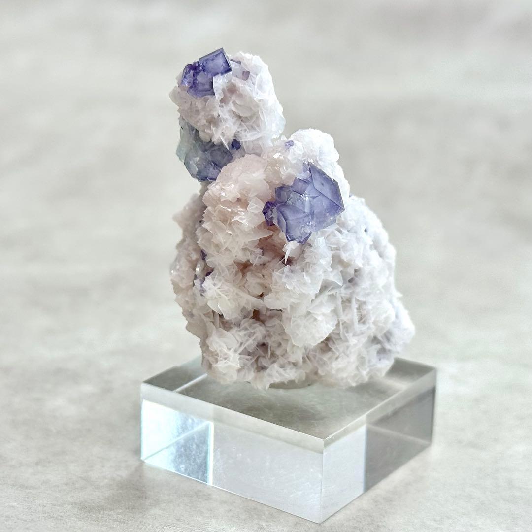 【D194】ポーセリンフローライト Aタイプ ヤオガンシャン 原石 鉱物 標本