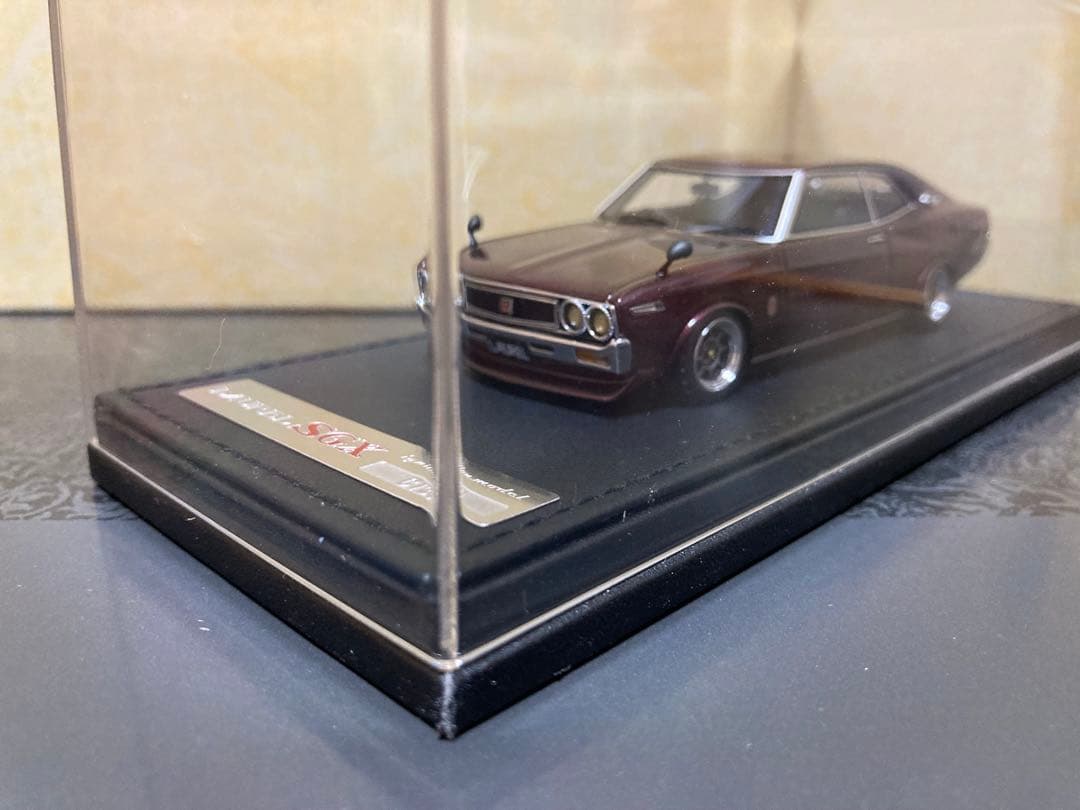 イグニッションモデル 1/43 日産 ローレル 2000SGX C130 紫