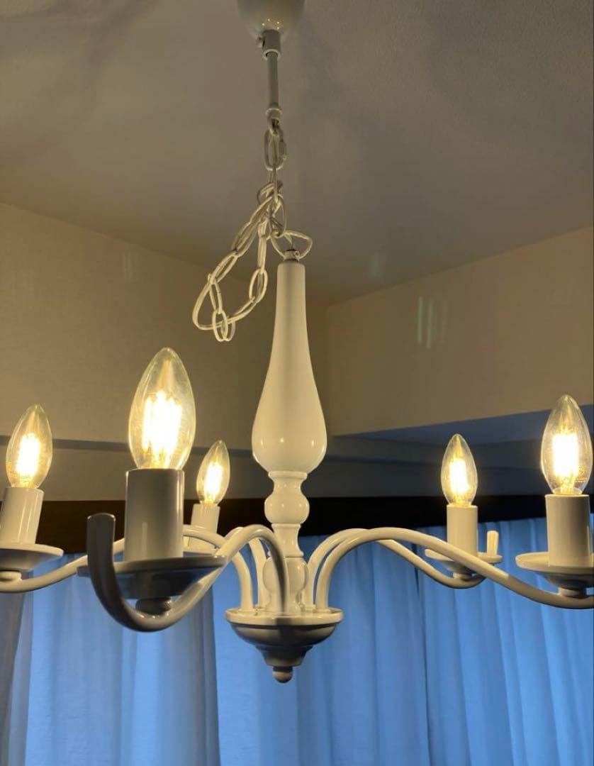 美品　フランフラン　シャンデリア　ホワイト　5灯　LED電球付き