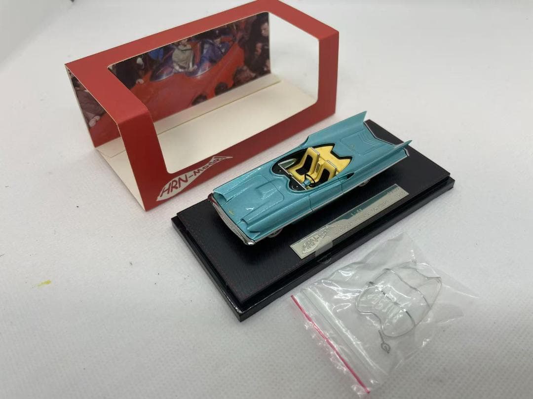 4R-775 HRN-Model 1/64 リンカーン フューチュラ