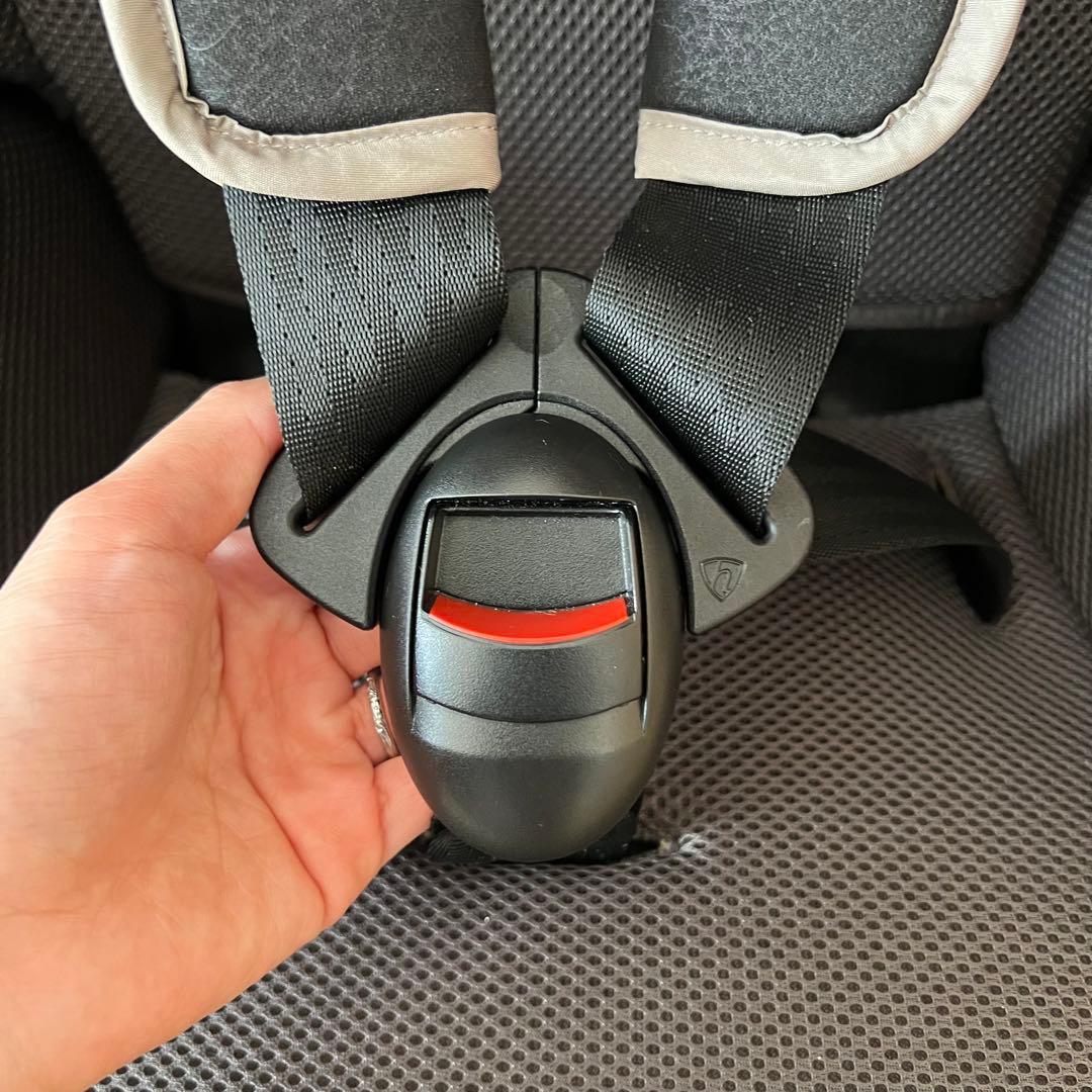 エアグルーヴ プレミアム AD アップリカ　チャイルドシート ジュニアシート