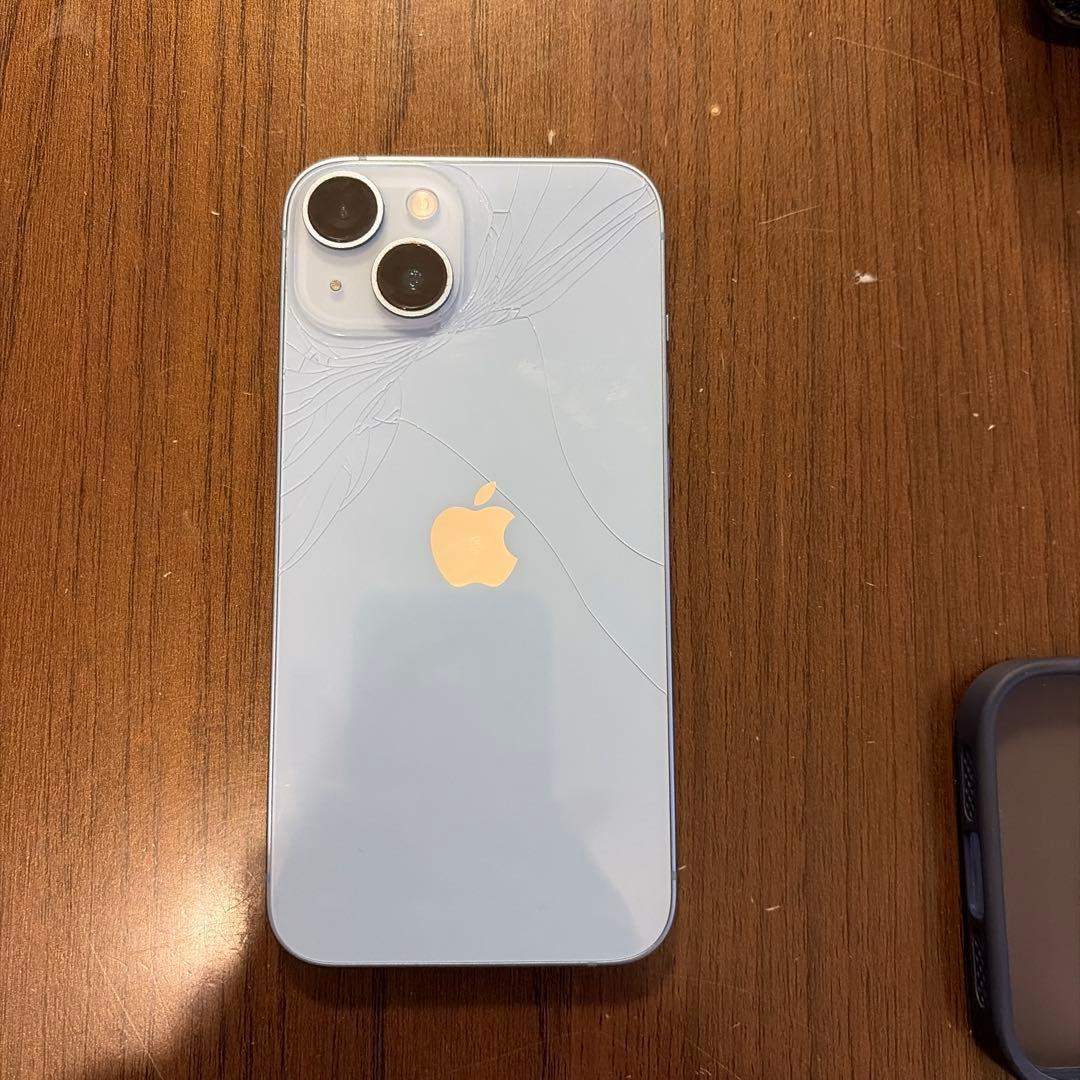 Apple iPhone 14 青色　ケース付き