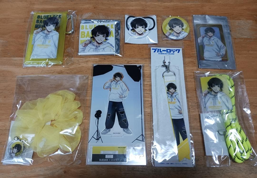 ブルーロック and ST 蜂楽廻 9点 アクリルスタンド ＆ 缶バッジ など