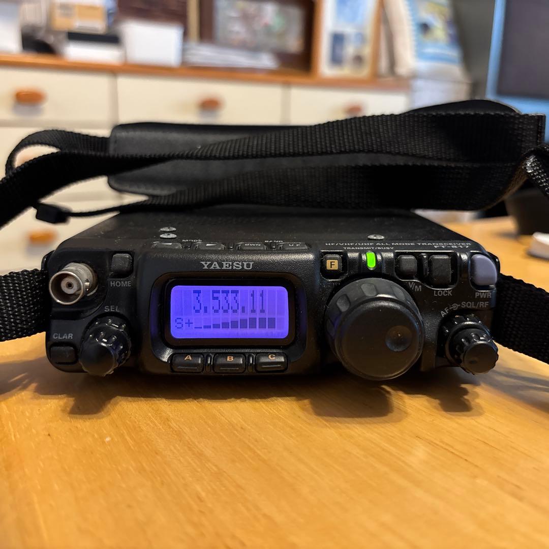 YAESU FT-817 アマチュア無線機