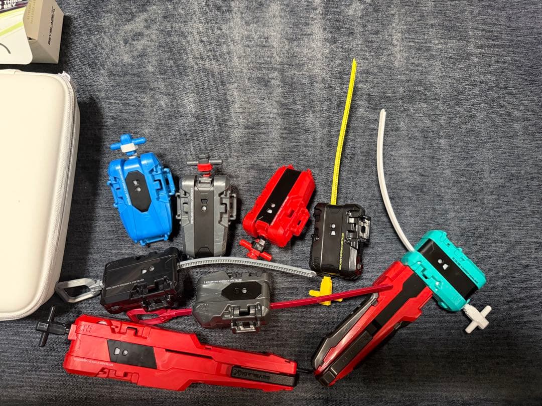 n*0様 BAYBLADE X まとめ売り、ケース