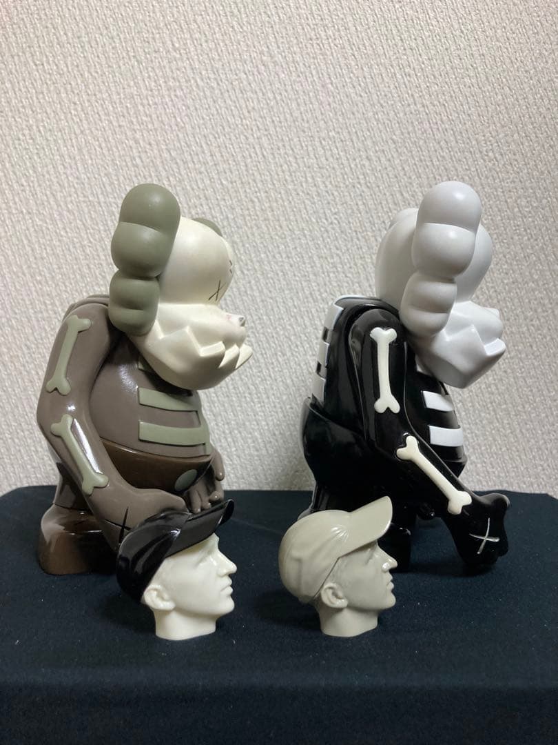 BOUNTY HUNTER KAWS KUN カウズ