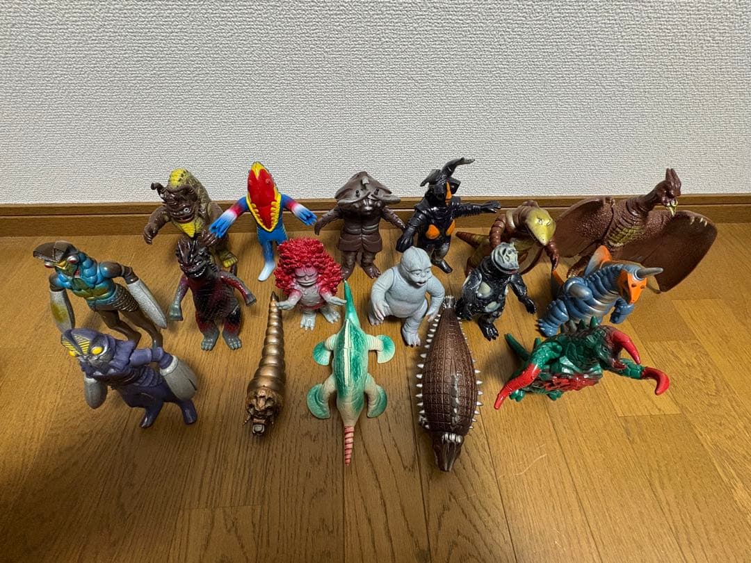 ウルトラマンシリーズ　ソフビ　怪獣　17体　年代物