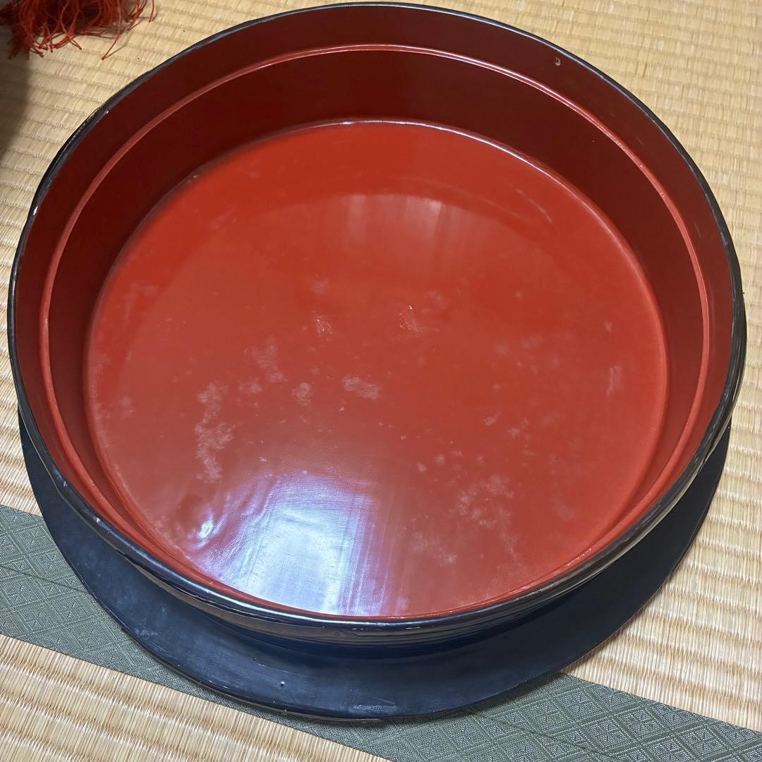 漆器　行器　外居　円筒型　4本脚　蓋付き　年代物アンティーク品　餅まき用　木箱付
