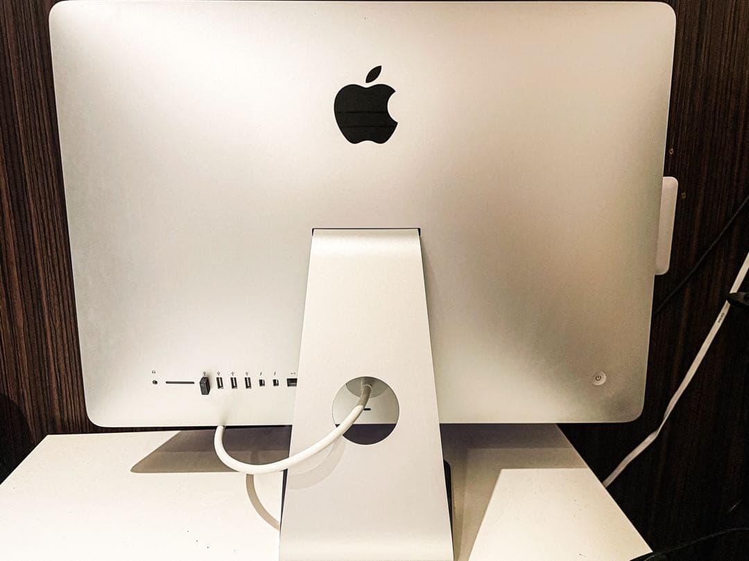 Apple iMac 21.5インチ late2015