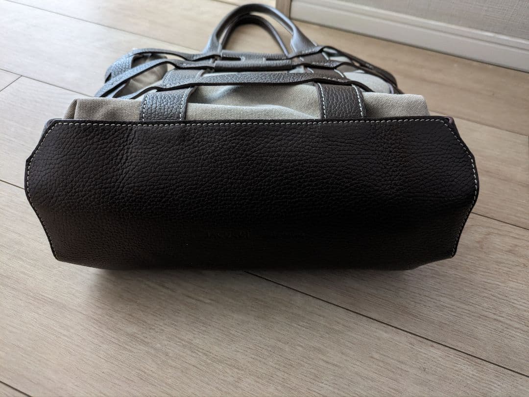 イアクッチ　メッシュ　ハンドバッグ