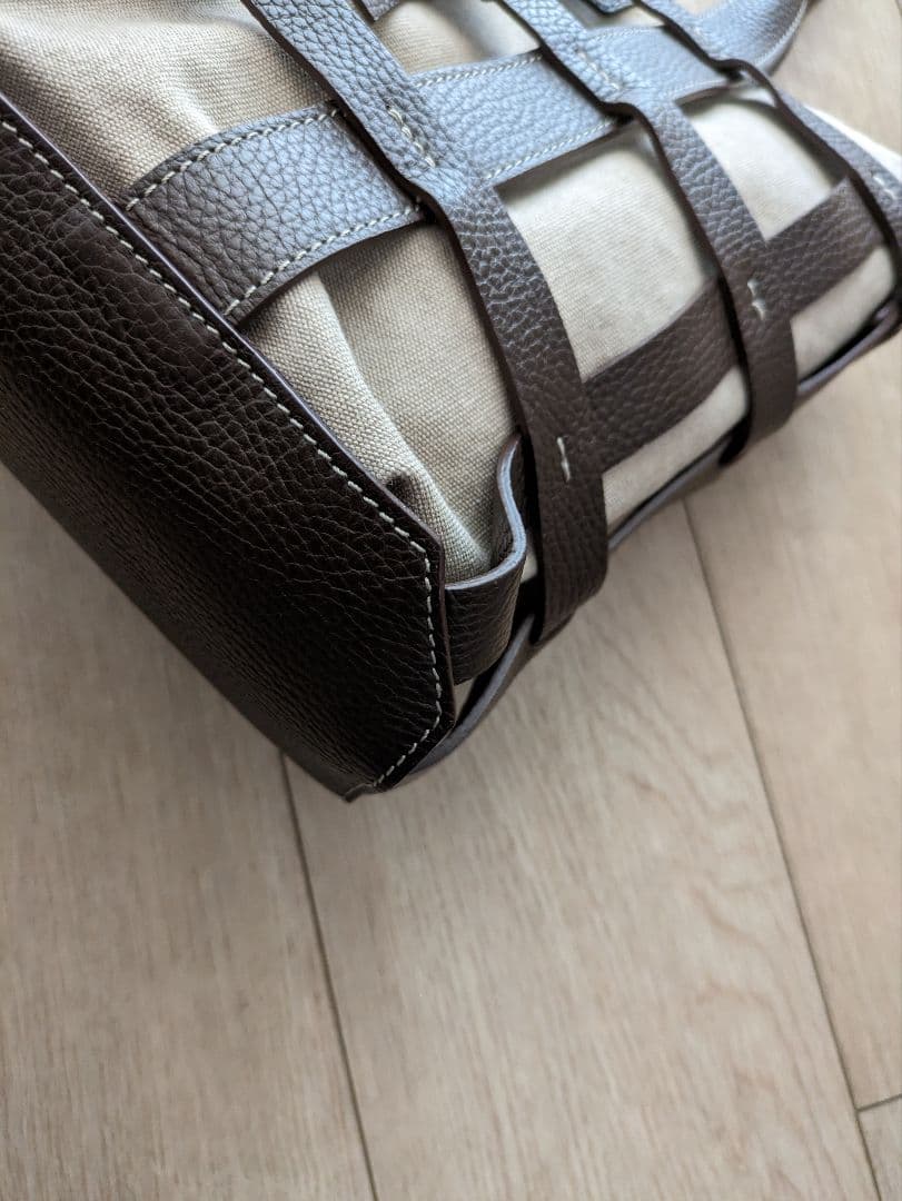 イアクッチ　メッシュ　ハンドバッグ