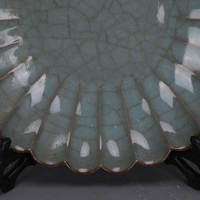 中国 青磁 皿 青磁 龍泉窯  陶磁器 装飾品 現代工芸品美術品 置物