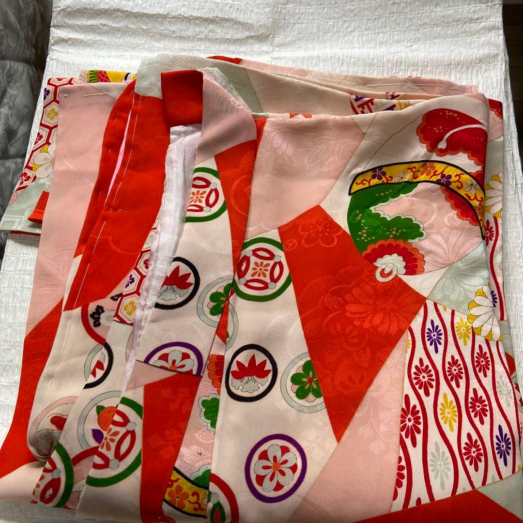 7歳祝い着 七五三用 着物 赤とクリーム色K101