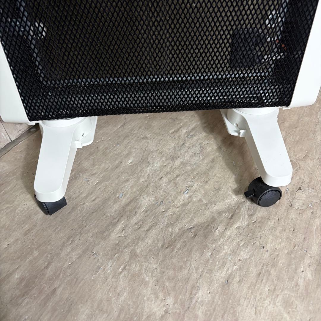 極美品 2024年製 siroca 遠赤軽量ヒーター かるポカ SN-M451