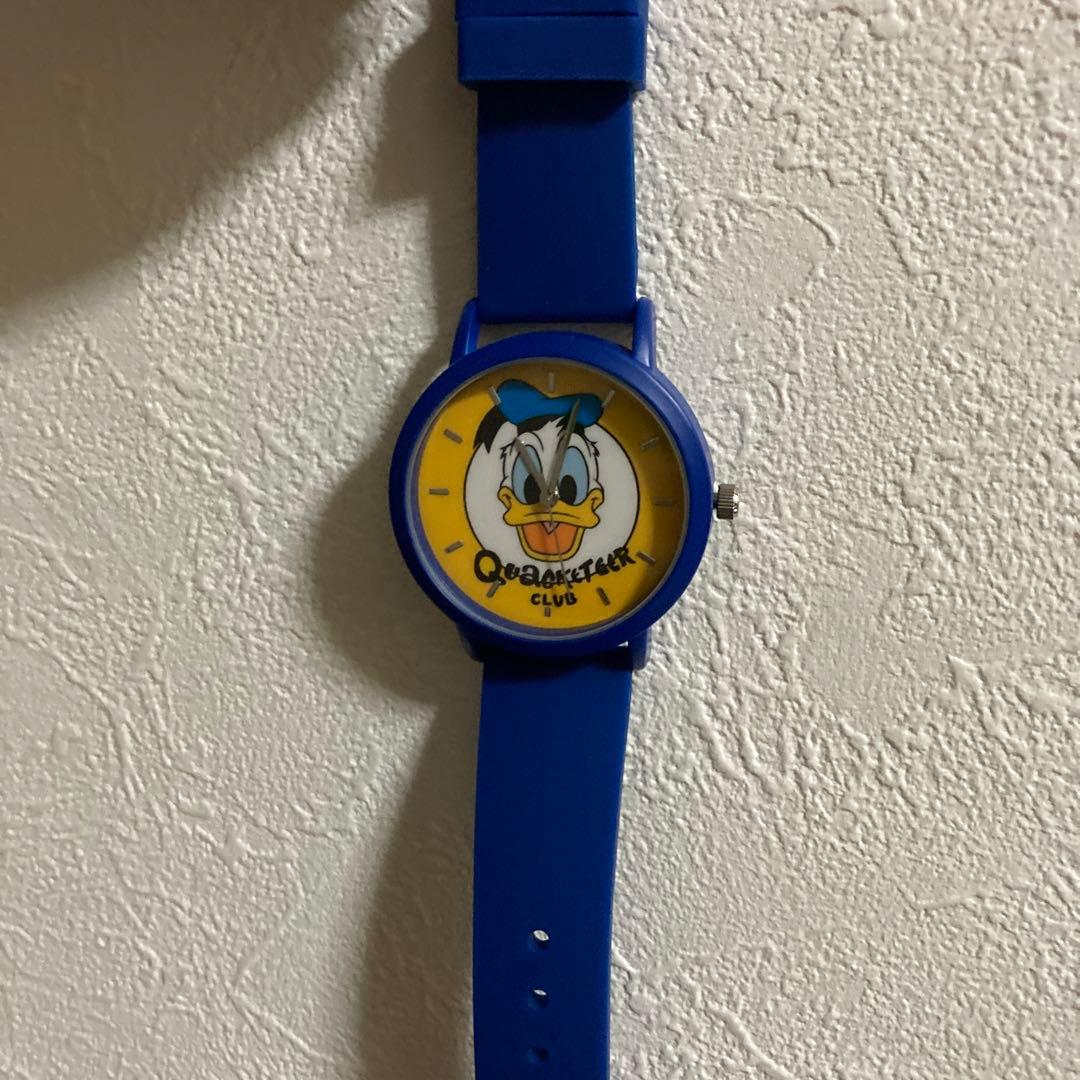 ディズニー　ドナルド90周年 腕時計　オズワルド100周年限定フィギュア　セット