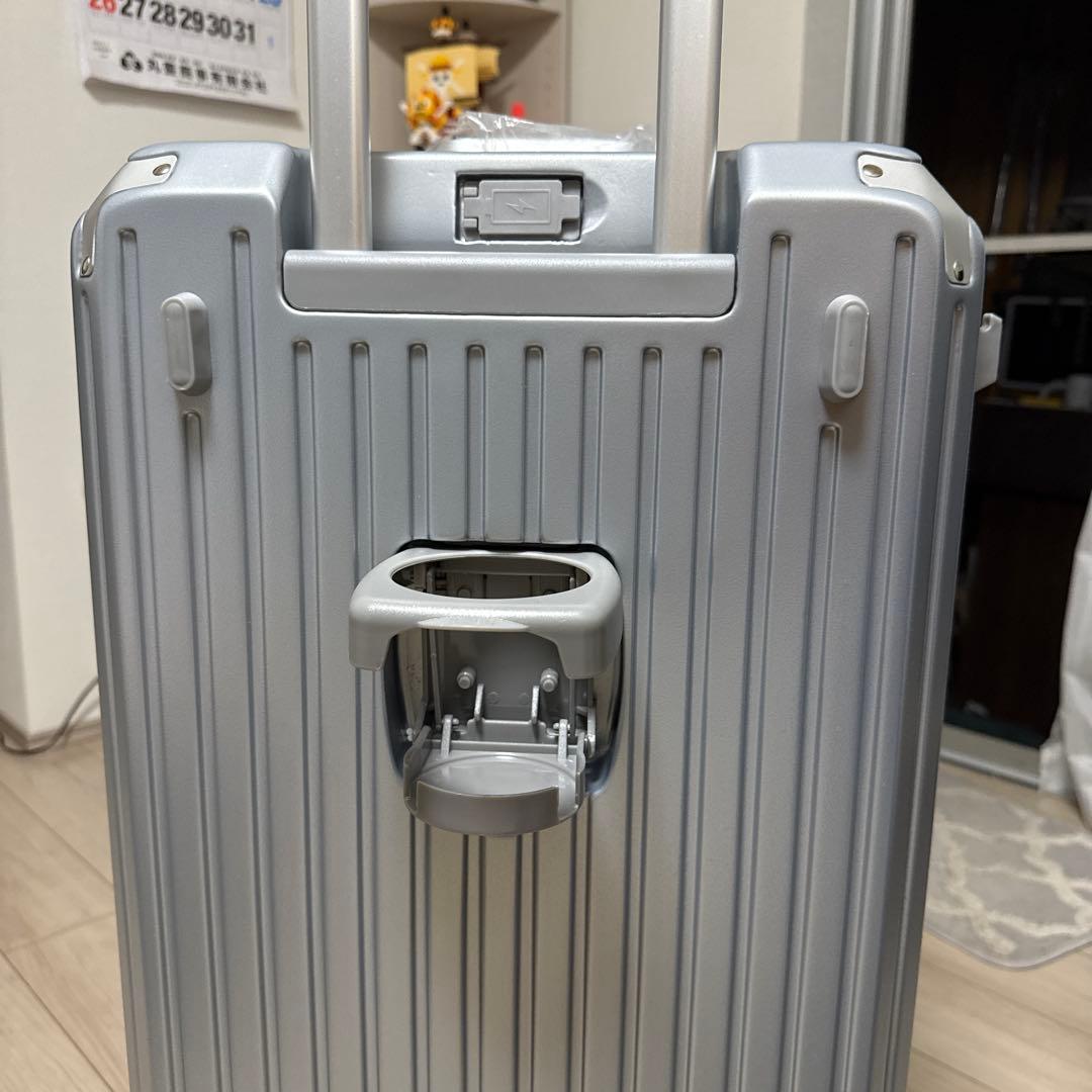 大型 スーツケース アルミフレーム 70cm シルバー TSAロック