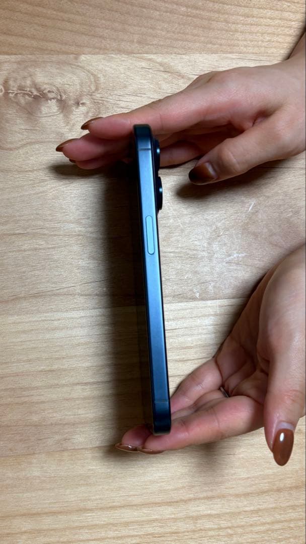 Apple iPhone 15 Pro 256G ブルーチタニウム本体