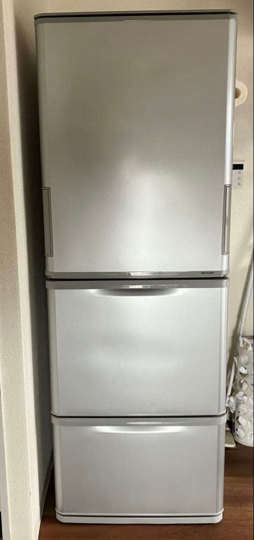 V*m様 どっちもドア★SHARP 3ドア冷蔵庫 SJ-W352E-S