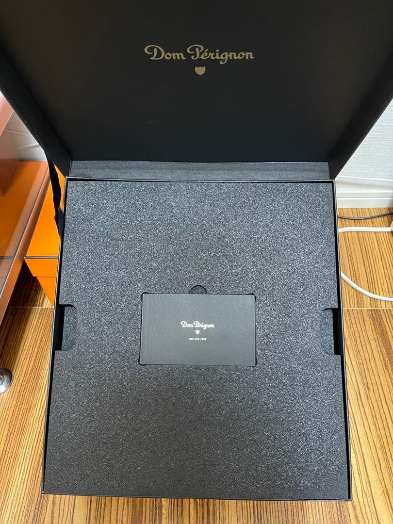 Dom Pérignon 2008年グラス2つセット