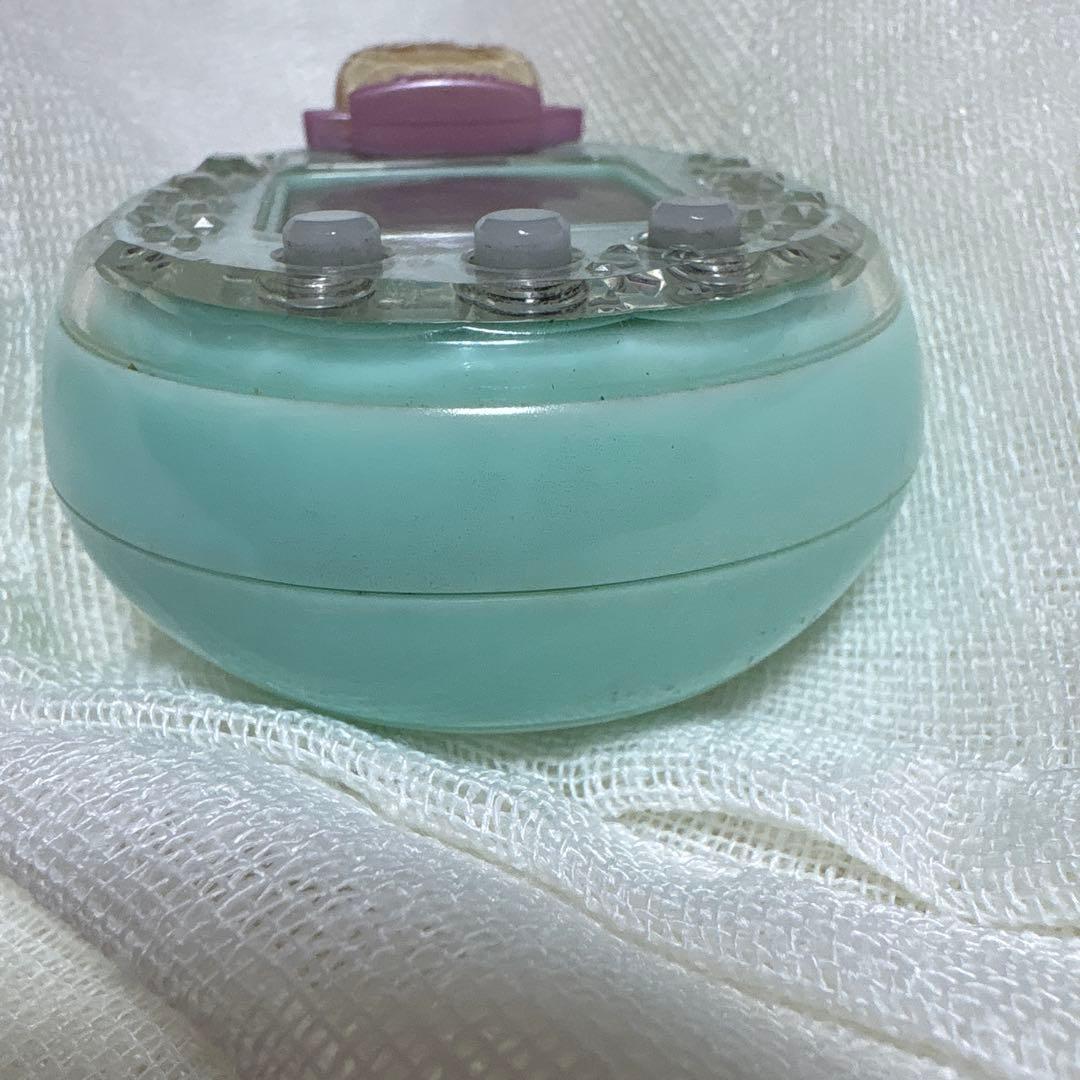 m**様 たまごっちピース ミントグリーン たまデコピアス　ベリースイーツ