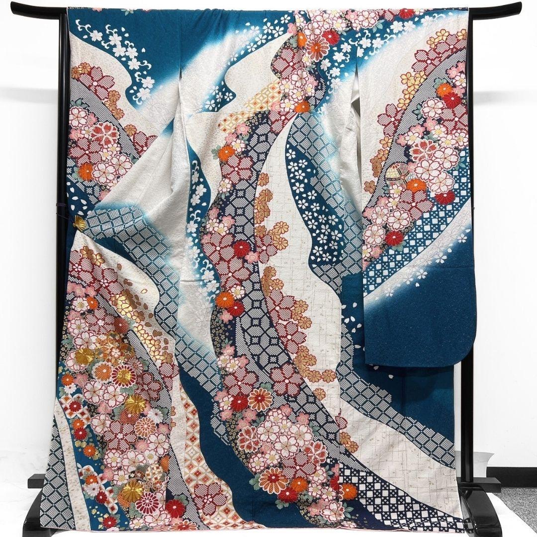 銀通し　金駒刺繍　金彩　桜花模様　花吹雪　振袖　着物　013a p