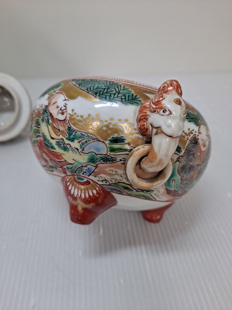 九谷焼 未使用 耳付き 三つ足香炉 赤絵 つまみ狛犬 アンティーク