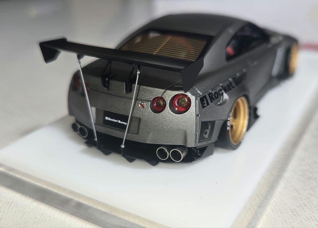 1/43ミニカー　アイドロン　Rocket Bunny GT-R 　マットグレー