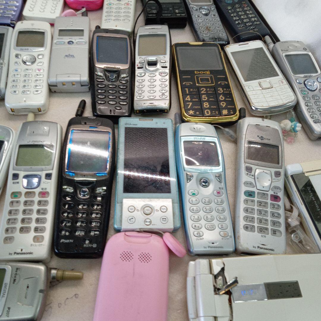 多数の携帯電話 本体　41個