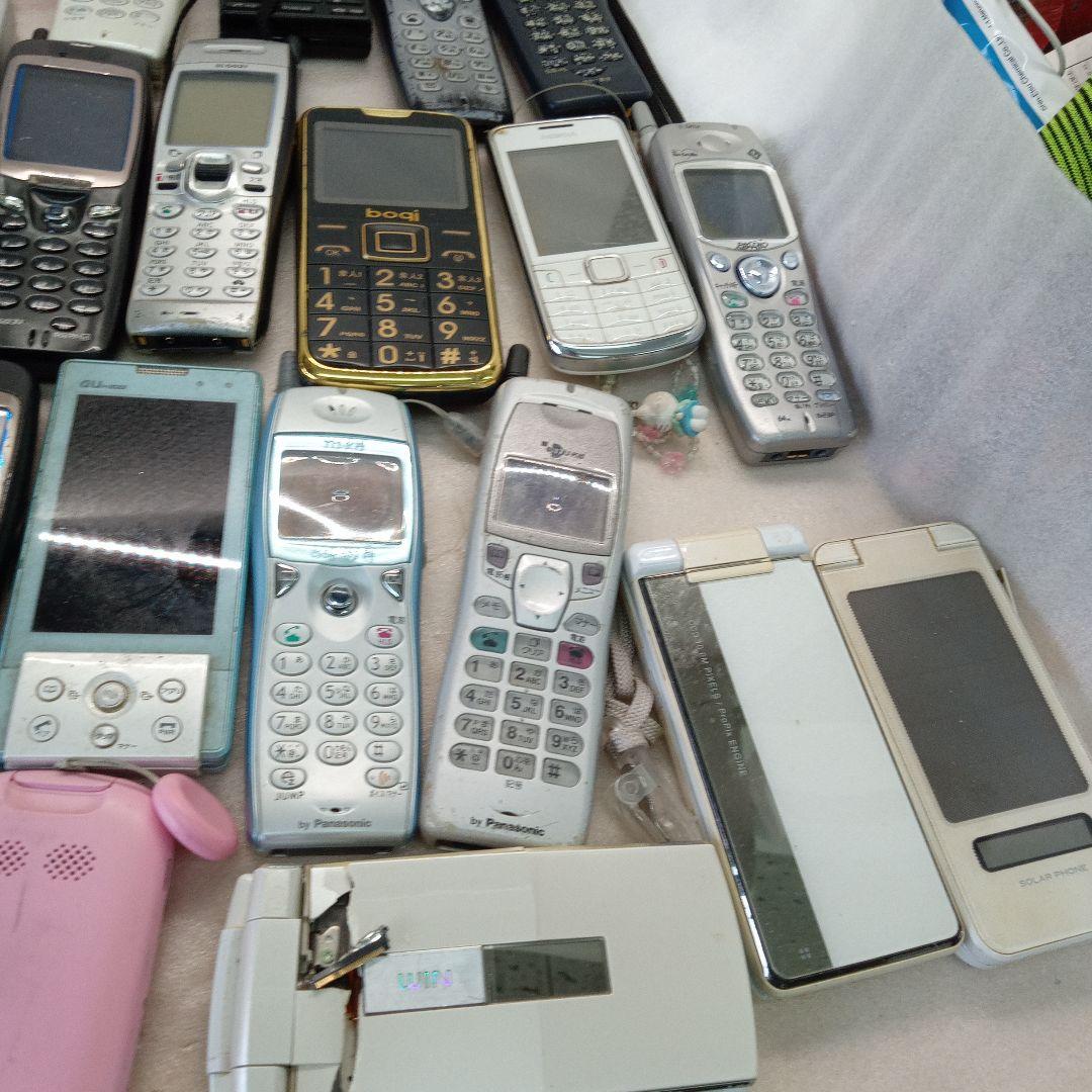 多数の携帯電話 本体　41個