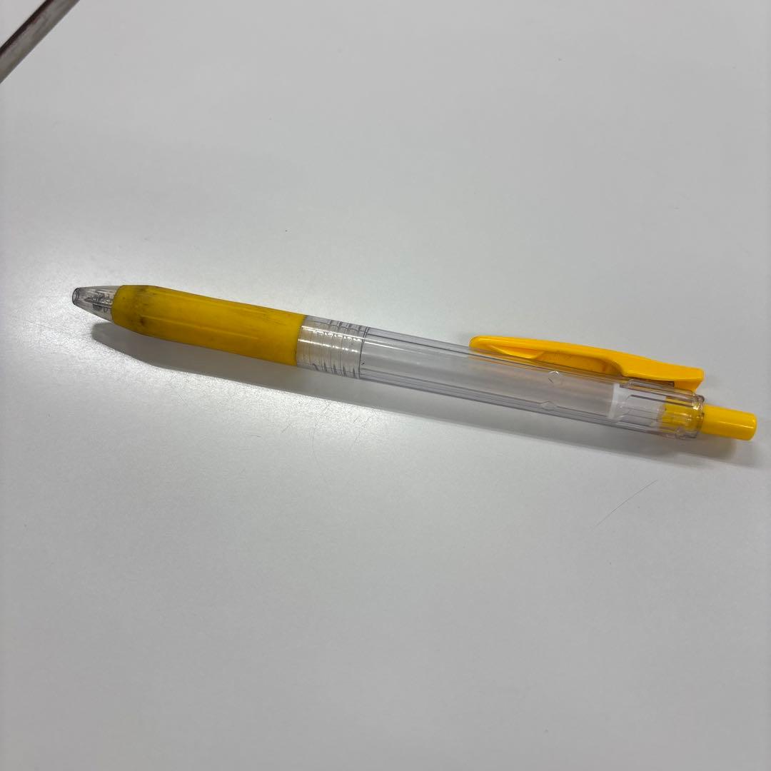 透明ボディ ボールペン 黒インク