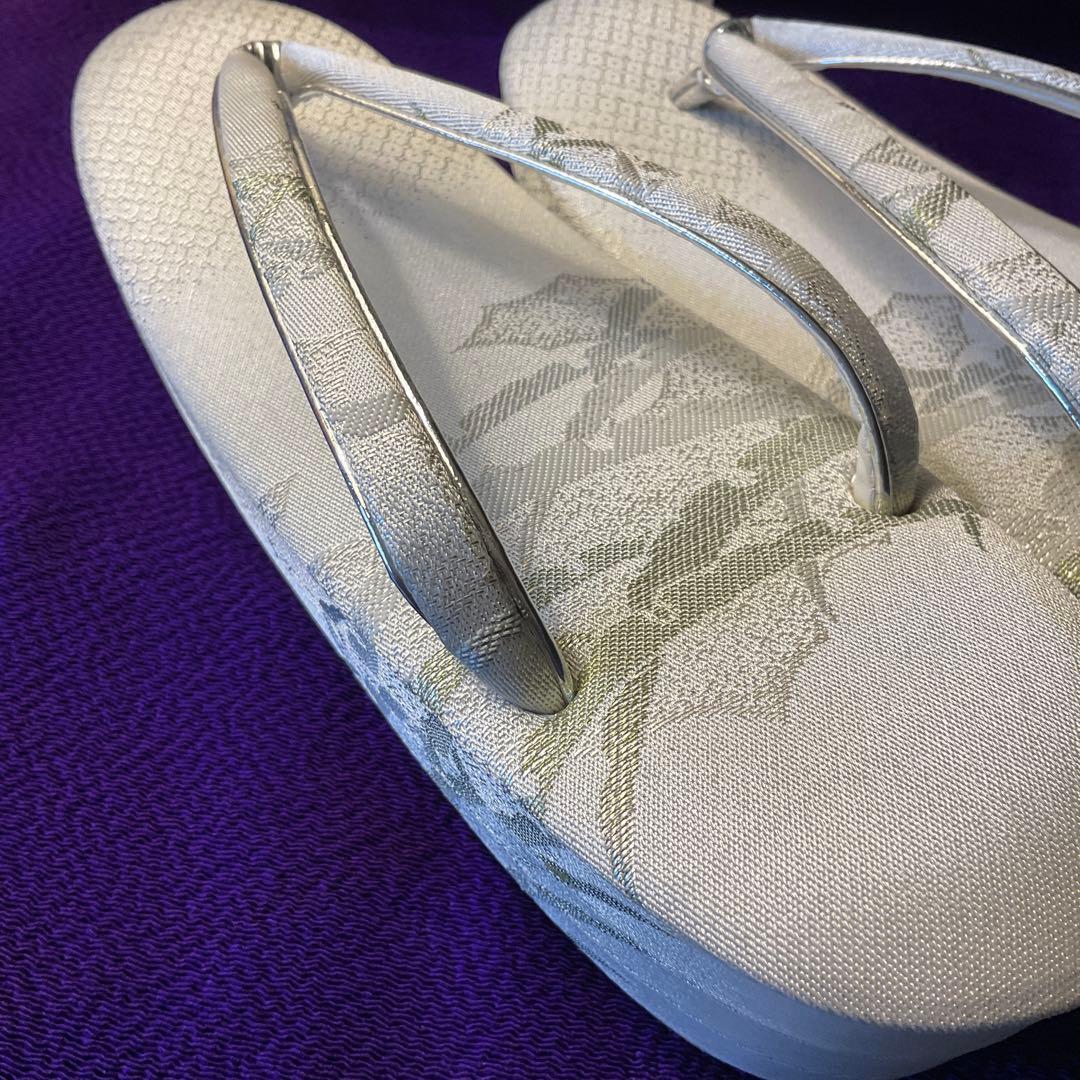 上品で華やかな雰囲気満載の　草履バッグセット　新品