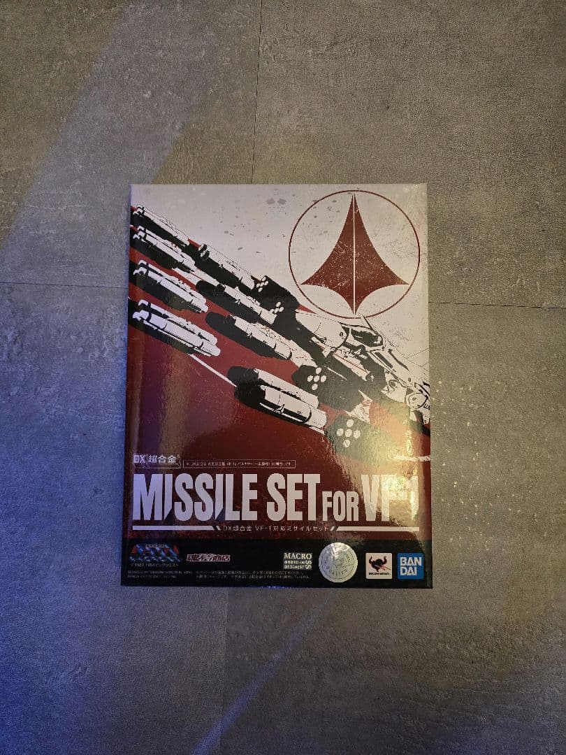 DX超合金 VF-1S ストライクバルキリー メカニック&ミサイルセット