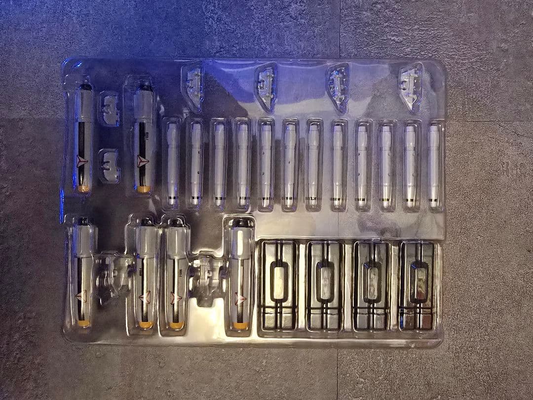 DX超合金 VF-1S ストライクバルキリー メカニック&ミサイルセット