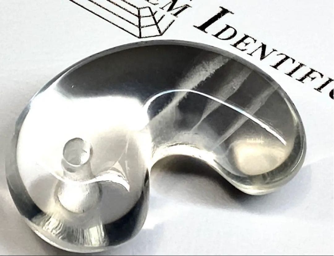 ✳ガネッシュヒマール水晶*勾玉の超最高峰　◆2度と入手は無理でしょう　鑑別書付‼️