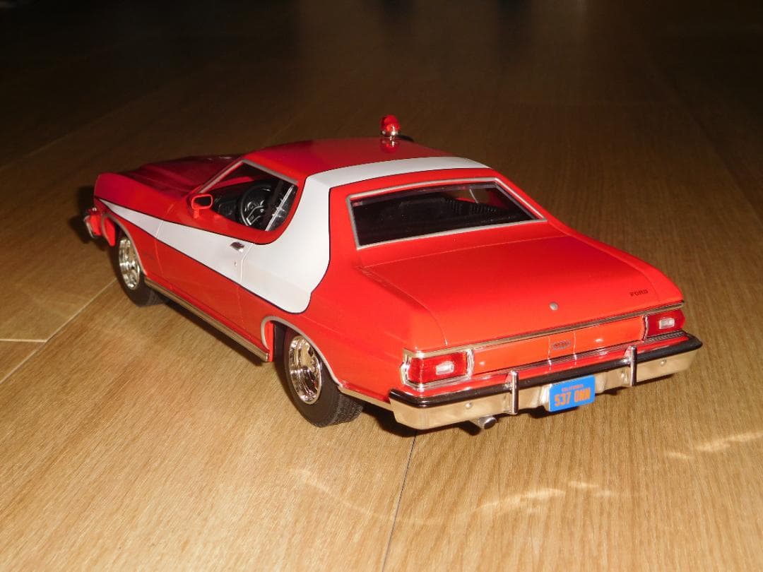 STARSKY & HUTCH 1976トリノ 1/18 GREEN LIGHT