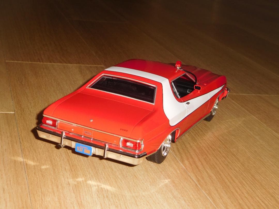 STARSKY & HUTCH 1976トリノ 1/18 GREEN LIGHT