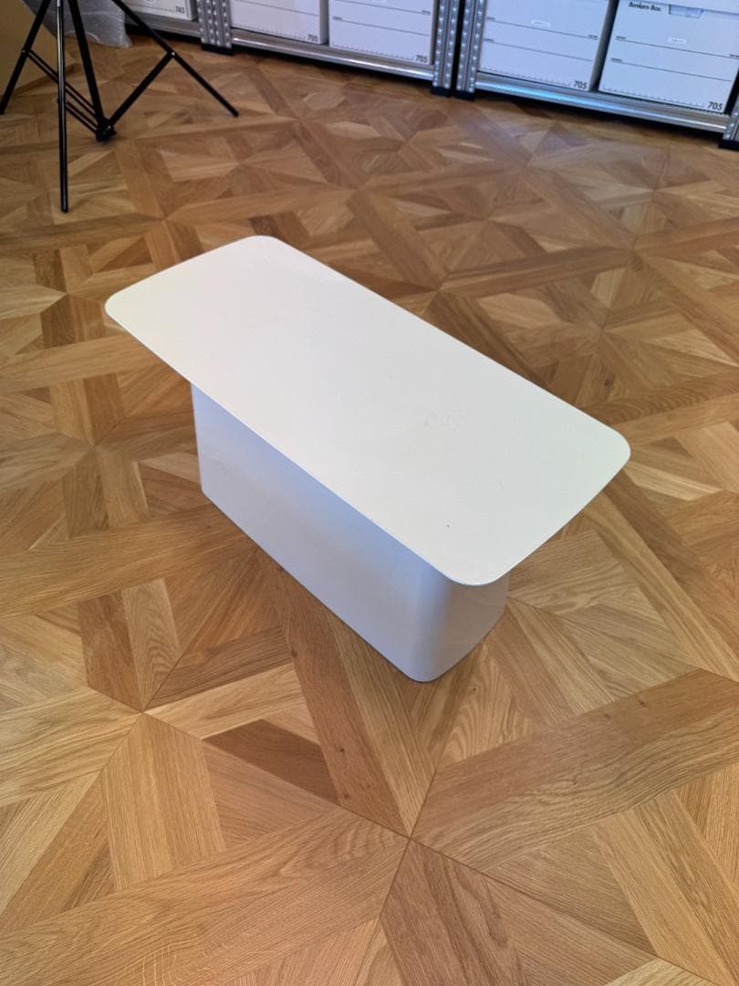 Vitra メタル サイド テーブル（アウトドア）